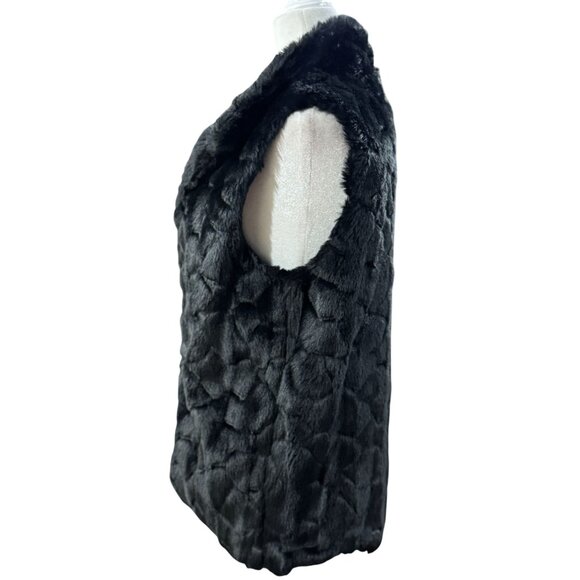 NEW Love Tree Womens S Black Faux Fur Vest Plush Soft Winter Outerwear Cozy Coat - Picture 5 of 15